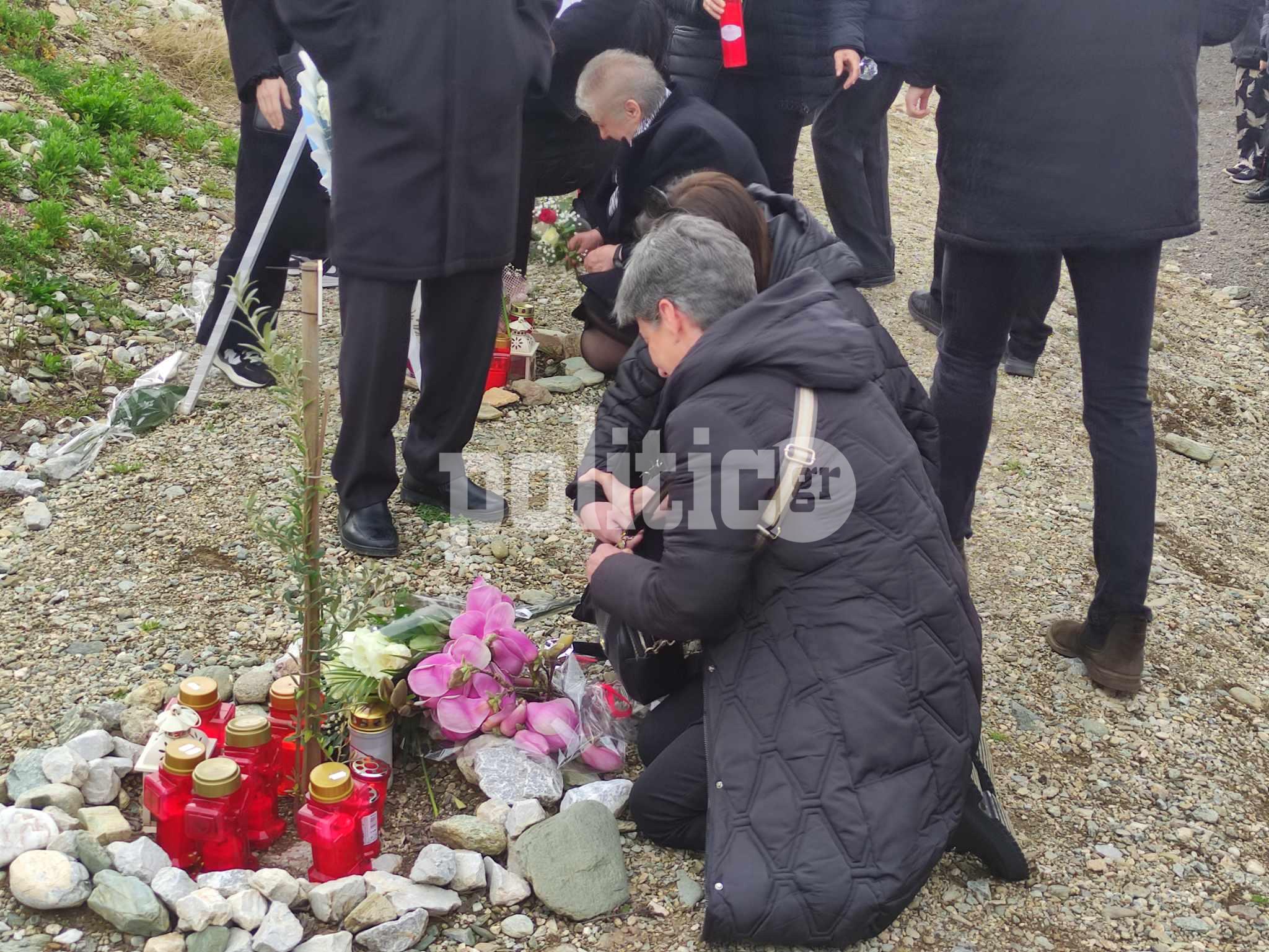 Τέμπη: Να μην εμφανιστεί η Παπακώστα στην παρέλαση στα Τρίκαλα, ζητούν συγγενείς θυμάτων