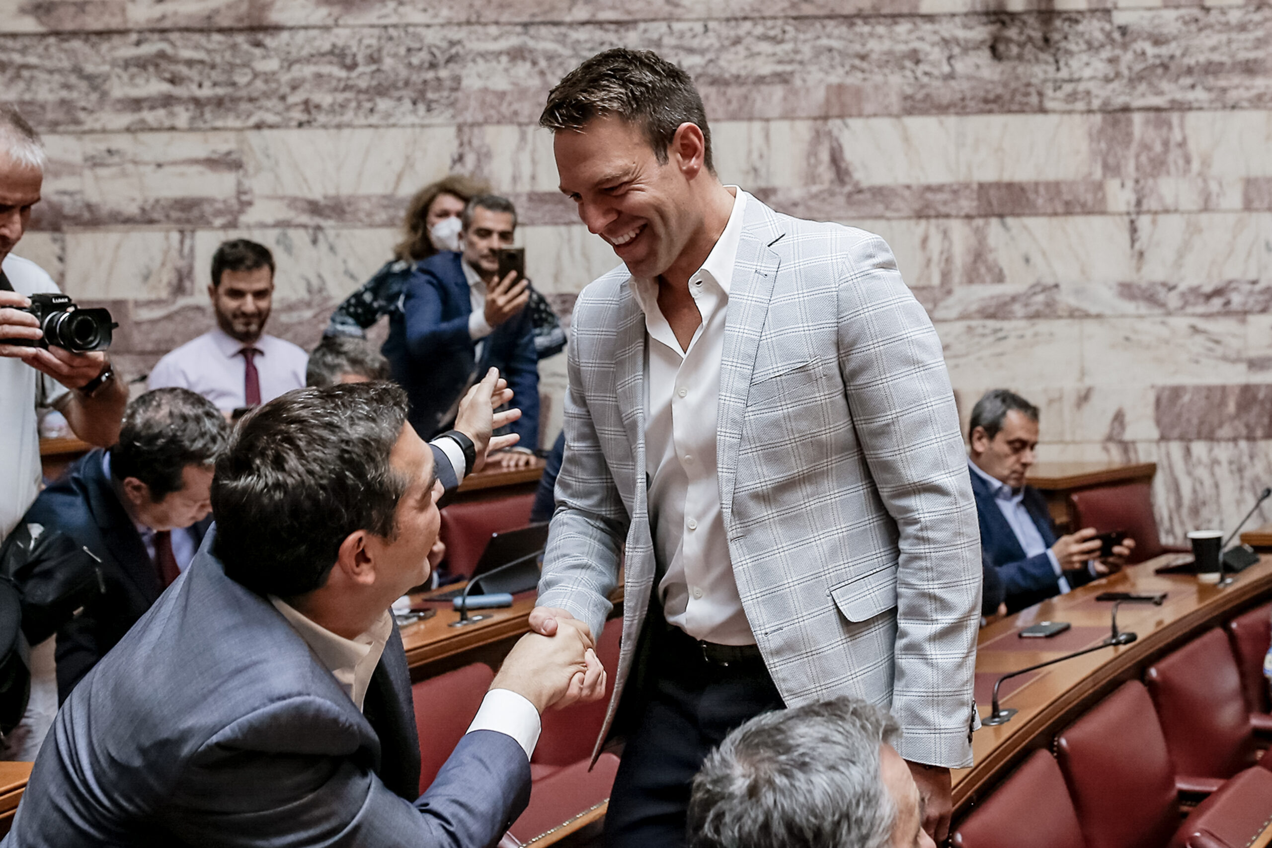 ΣΥΡΙΖΑ: Οργή και απογοήτευση για τη στάση του Τσίπρα – Πώς σχολιάστηκε η απουσία του