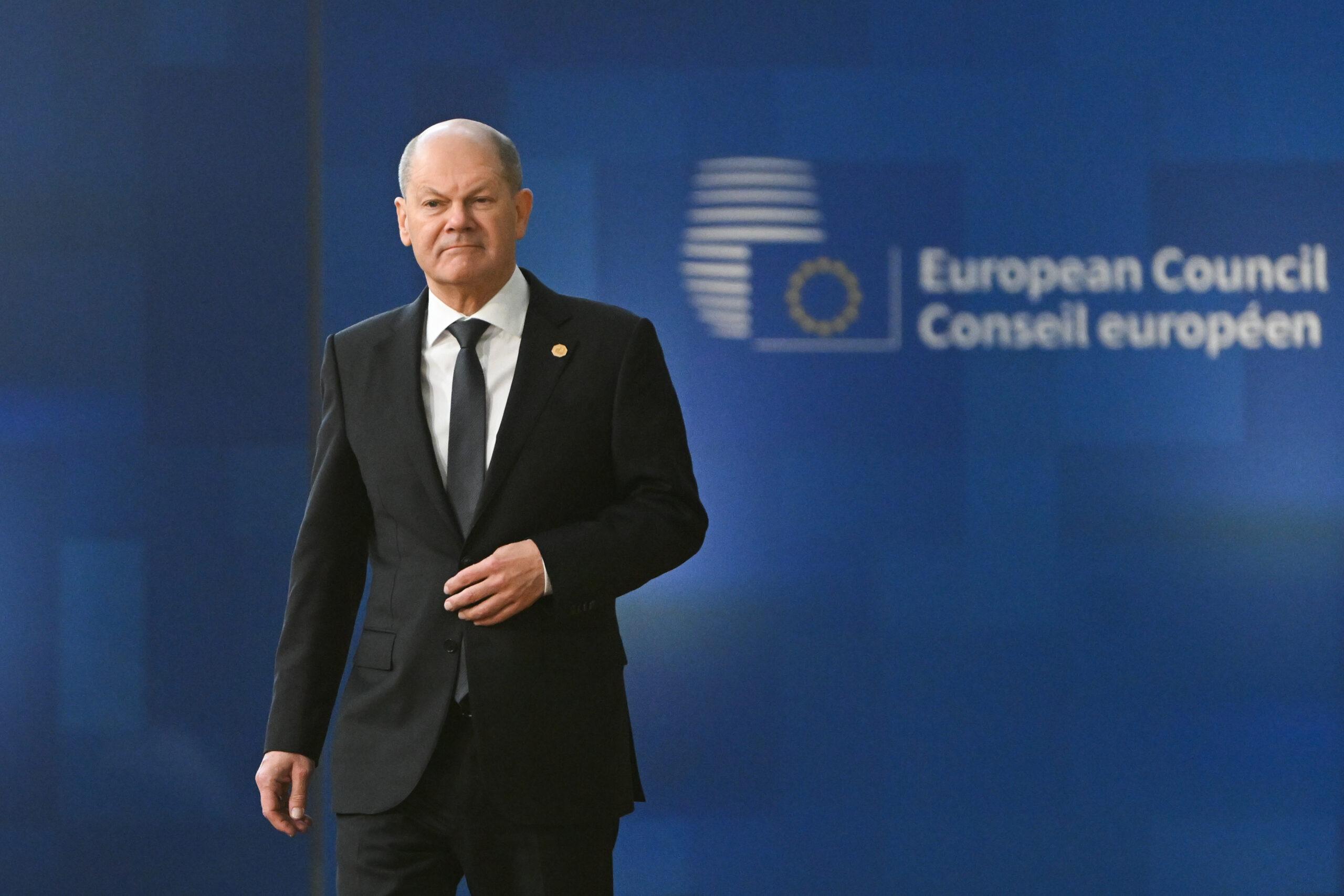 Γερμανία: Ο Όλαφ Σολτς συναντήθηκε με τον σωσία του (ΦΩΤΟ)