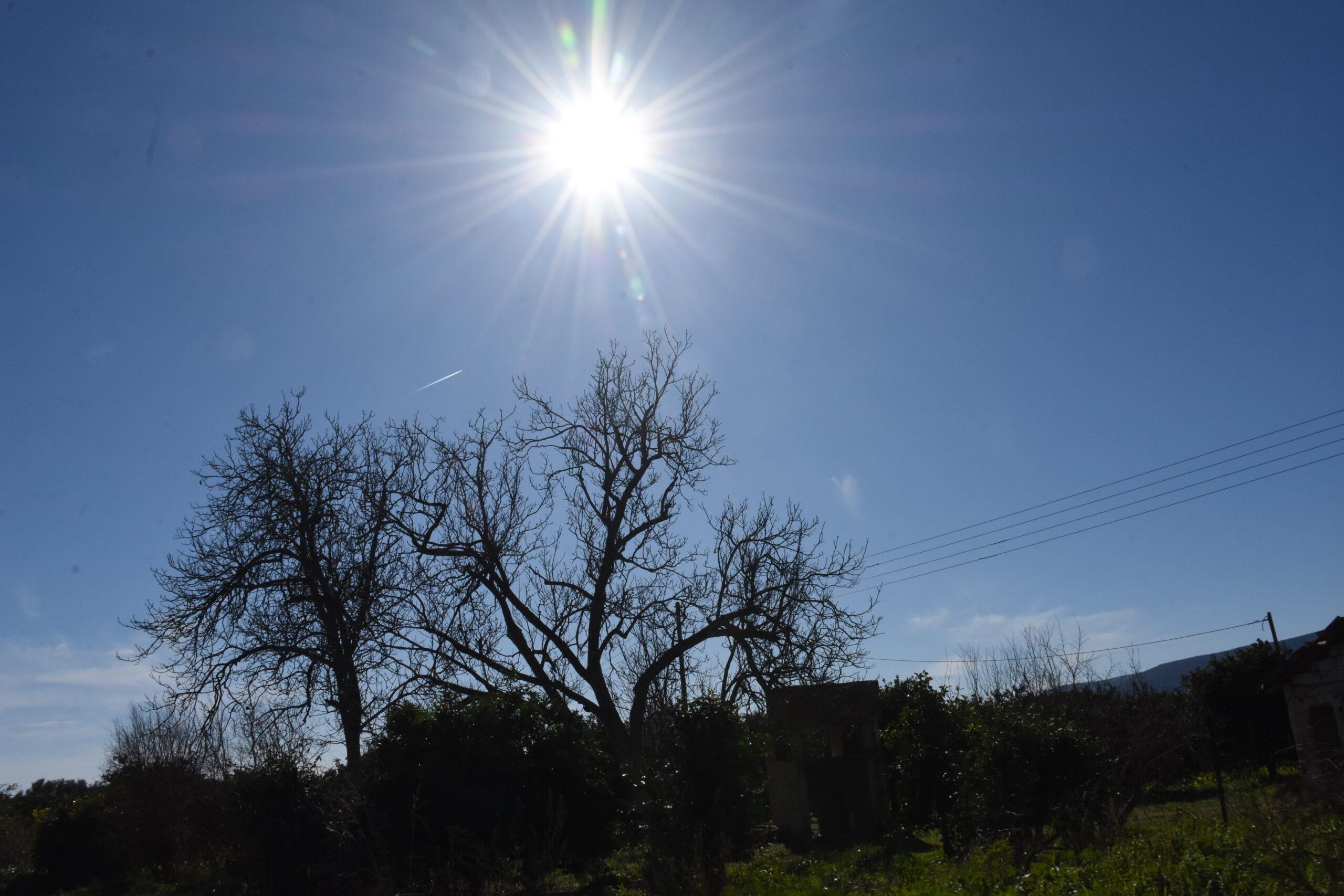 Καιρός: Λιακάδα και άνοδος της θερμοκρασίας