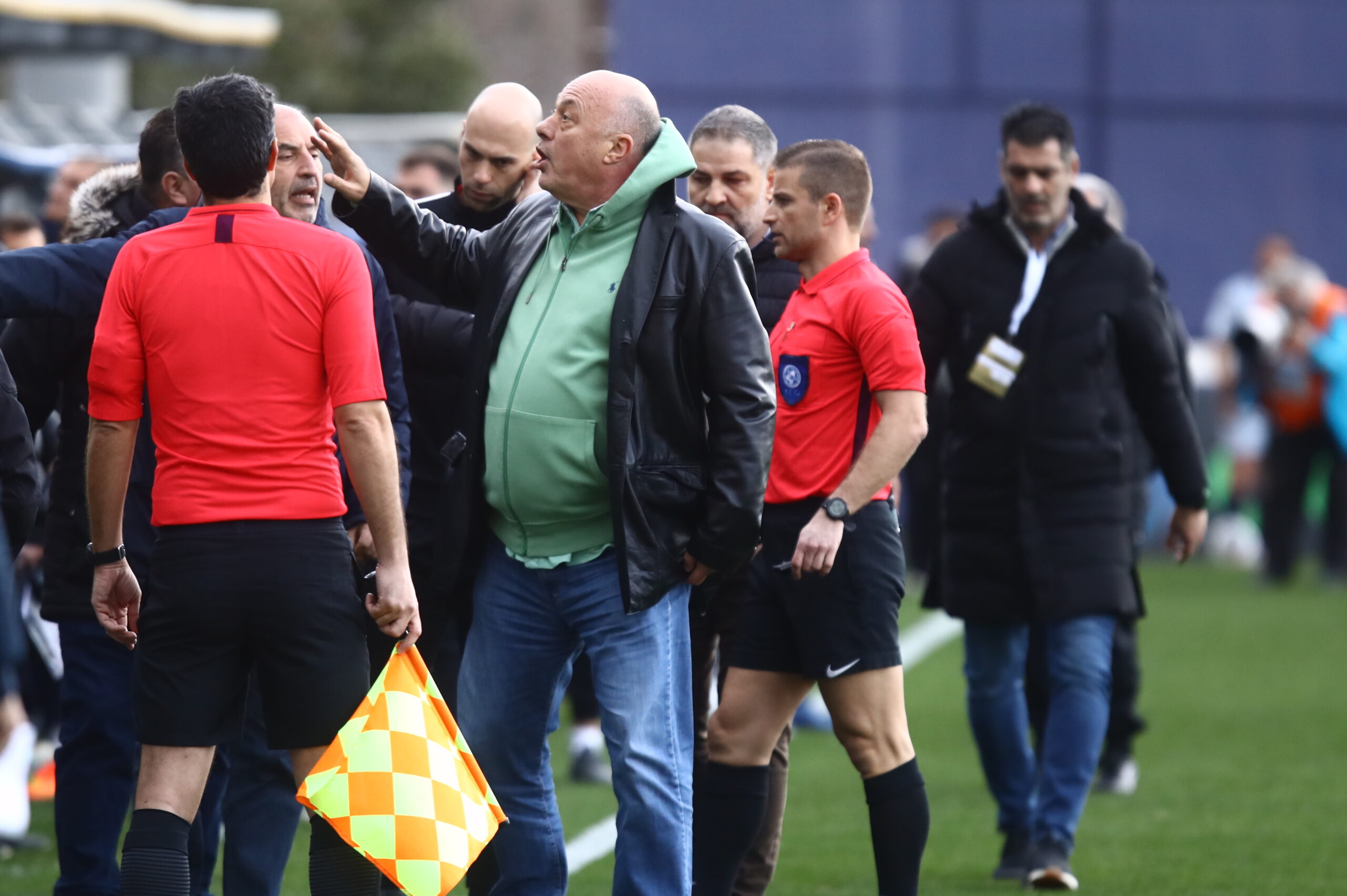 Super League: Ποινή απαγόρευσης εισόδου στα γήπεδα για τρεις μήνες στον Μπέο