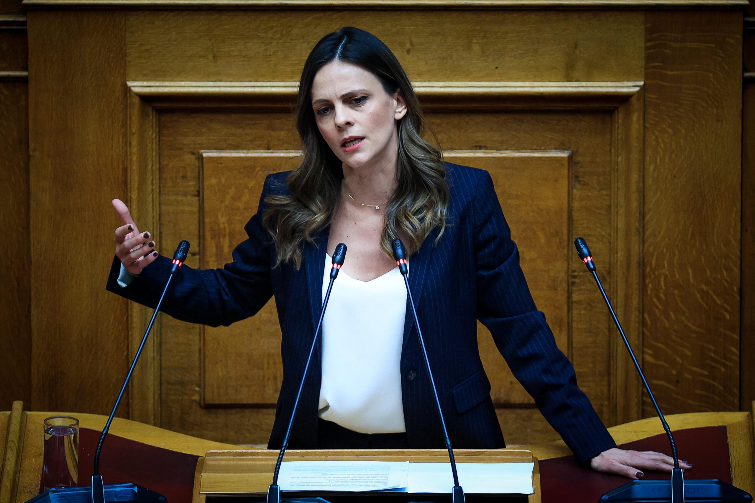 Αχτσιόγλου: «Ημέρα νίκης για τη ΛΟΑΤΚΙ κοινότητα»