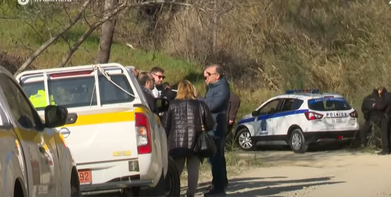 Κορινθία | Προσήχθη ο 45χρονος πατέρας της οικογένειας των «παλαιοχριστιανών» που ζει στο λαγούμι