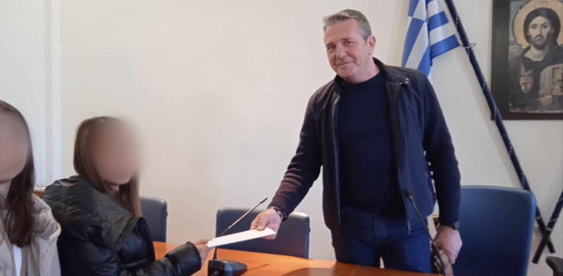 Χαλκιδική: Το γράμμα που έλαβε από μαθητές με τα αιτήματά τους ο δήμαρχος Πολυγύρου