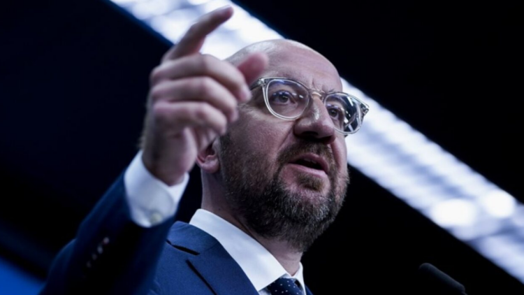 Σαρλ Μισέλ: Οι δηλώσεις Τραμπ εξυπηρετούν τον Πούτιν