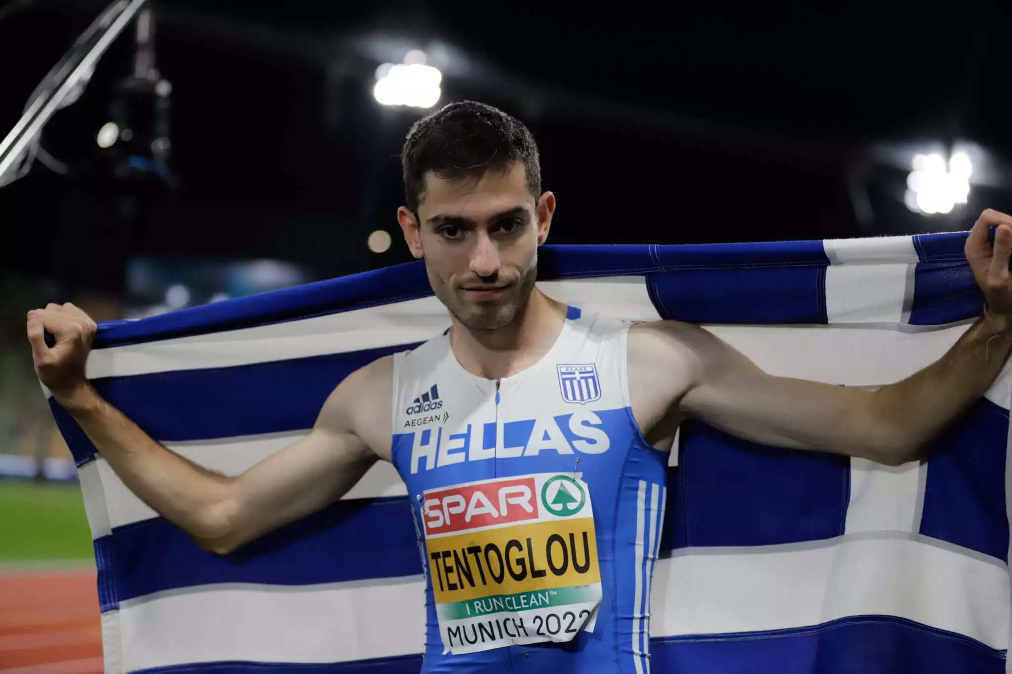Ο Μίλτος Τεντόγλου πρωταθλητής Ελλάδας στο μήκος