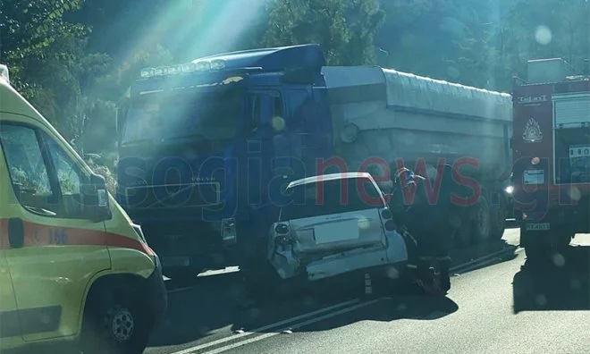 Κορωπί: Νέο τροχαίο στην παραλιακή με έναν τραυματία