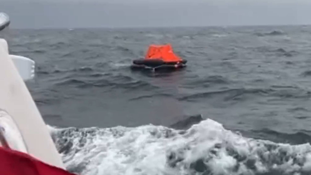 Τουρκία: Eμπορικό πλοίο βυθίστηκε στη θάλασσα του Μαρμαρά