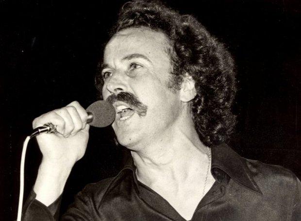 Νίκος Ξυλούρης: Σαν σήμερα φεύγει από την ζωή ο «αρχάγγελος της Κρήτης»