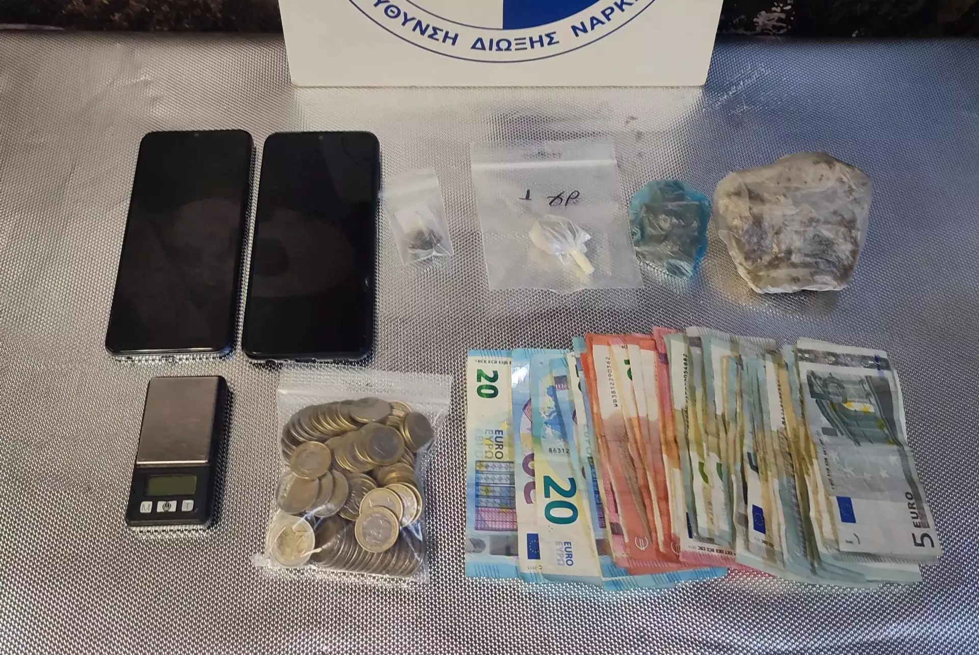 «Πόλεμος» κατά των ναρκωτικών: Επιχειρήσεις της ΕΛΑΣ σε Ζεφύρι και Άνω Λιόσια