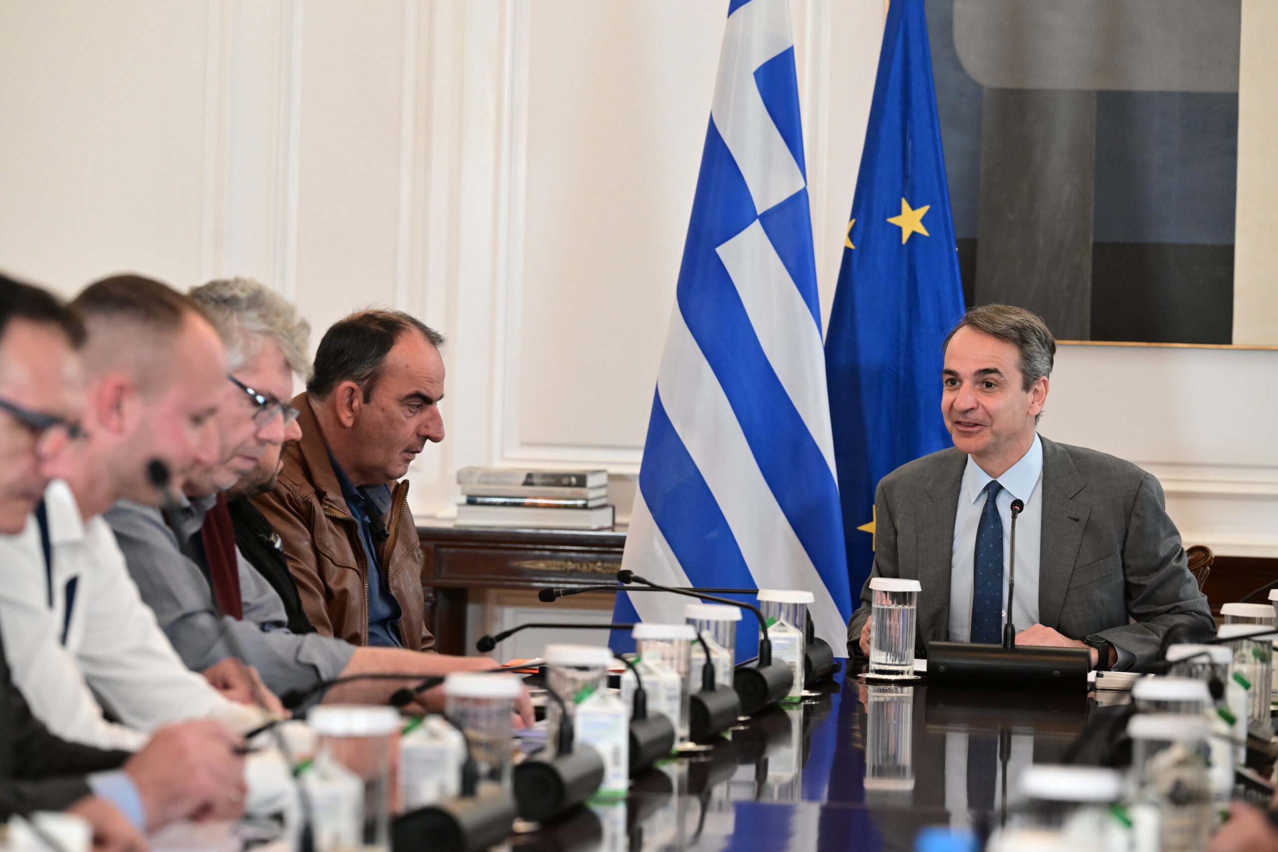 Μητσοτάκης σε αγρότες της Θεσσαλίας: Δίκαια πολλά από τα αιτήματα 