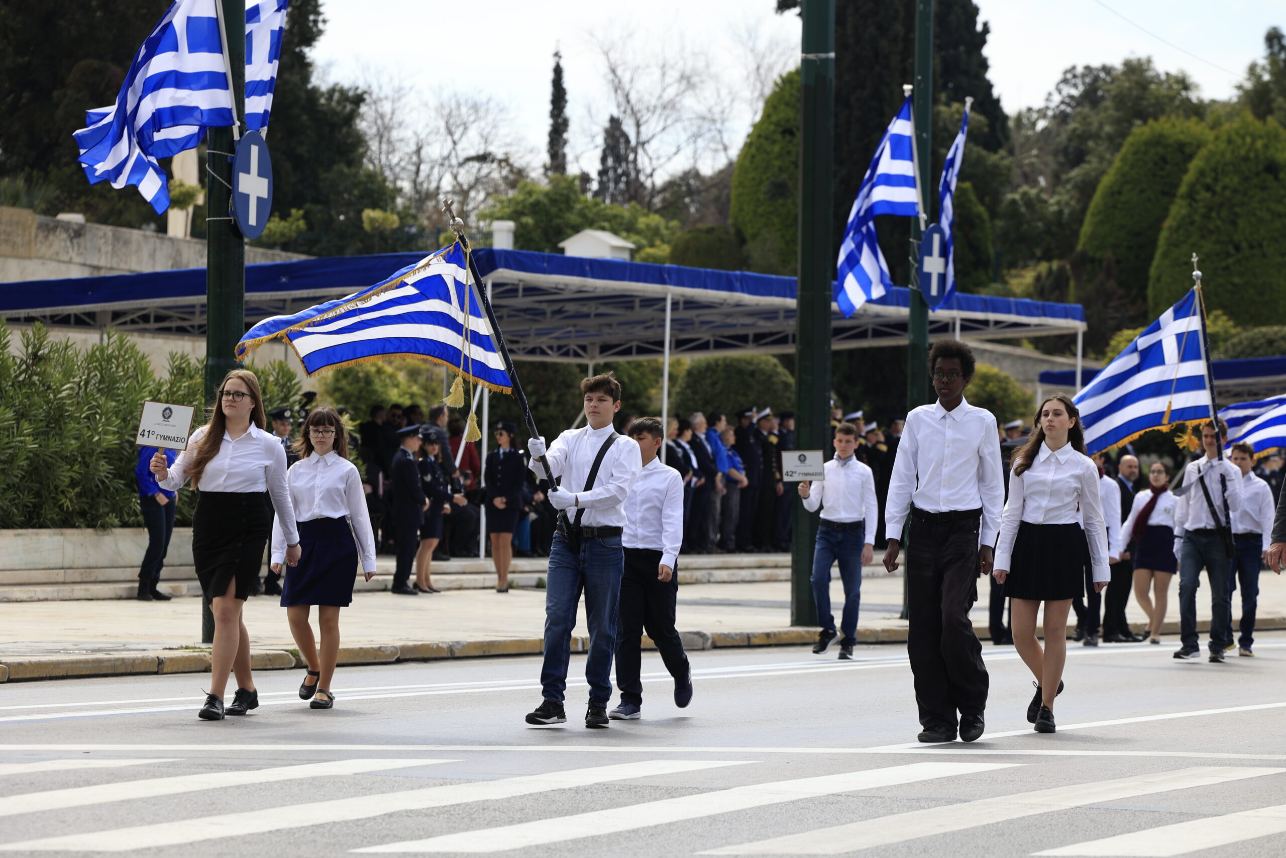 Ολοκληρώθηκε η μαθητική παρέλαση στην Αθήνα – Η σημερινή επέτειος μας διδάσκει πολλά» είπε ο Κ. Πιερρακάκης