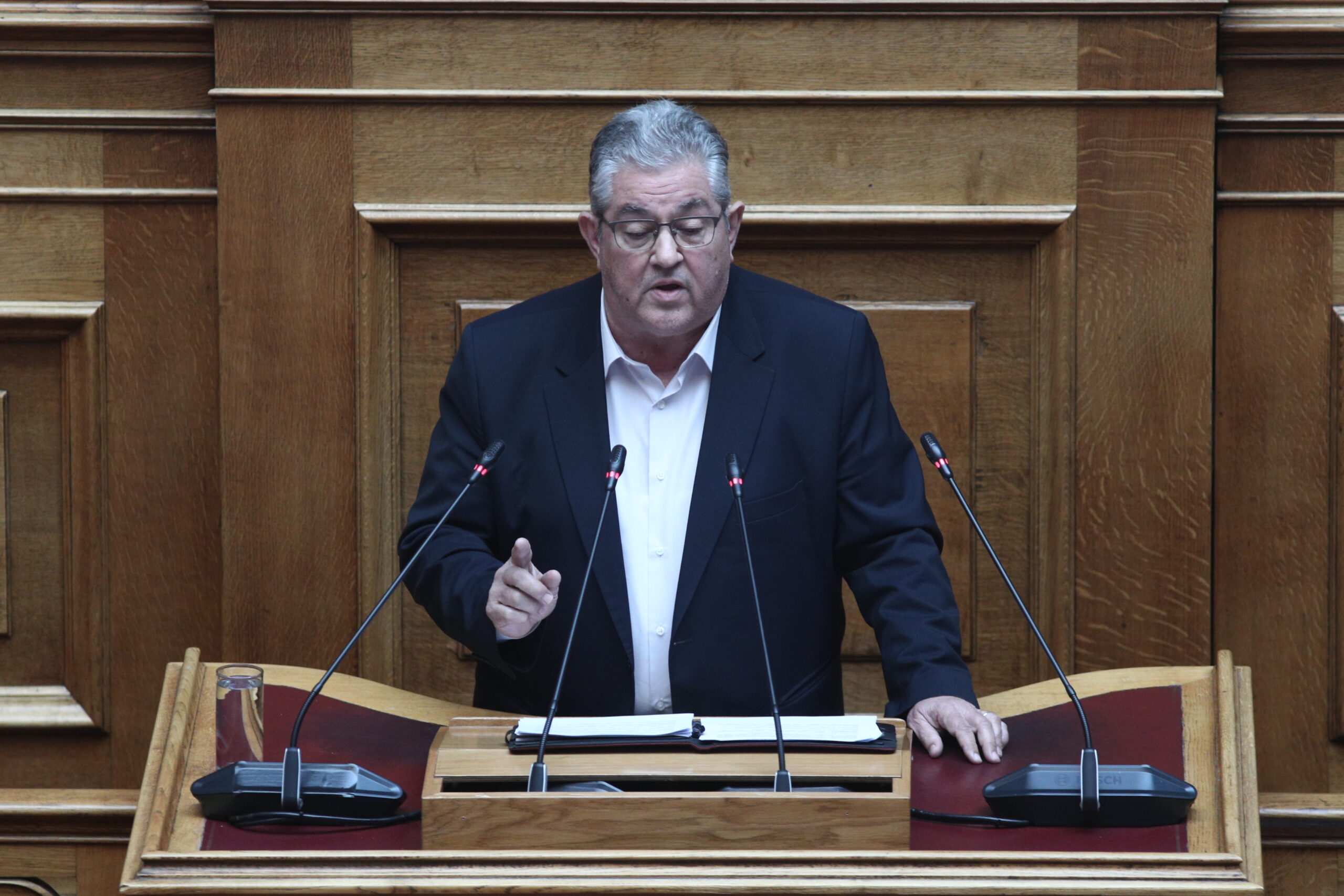 Κουτσούμπας προς ΝΔ: «Γελάει ο κόσμος που λέτε ότι σας πολεμάνε τα οικονομικά συμφέροντα»