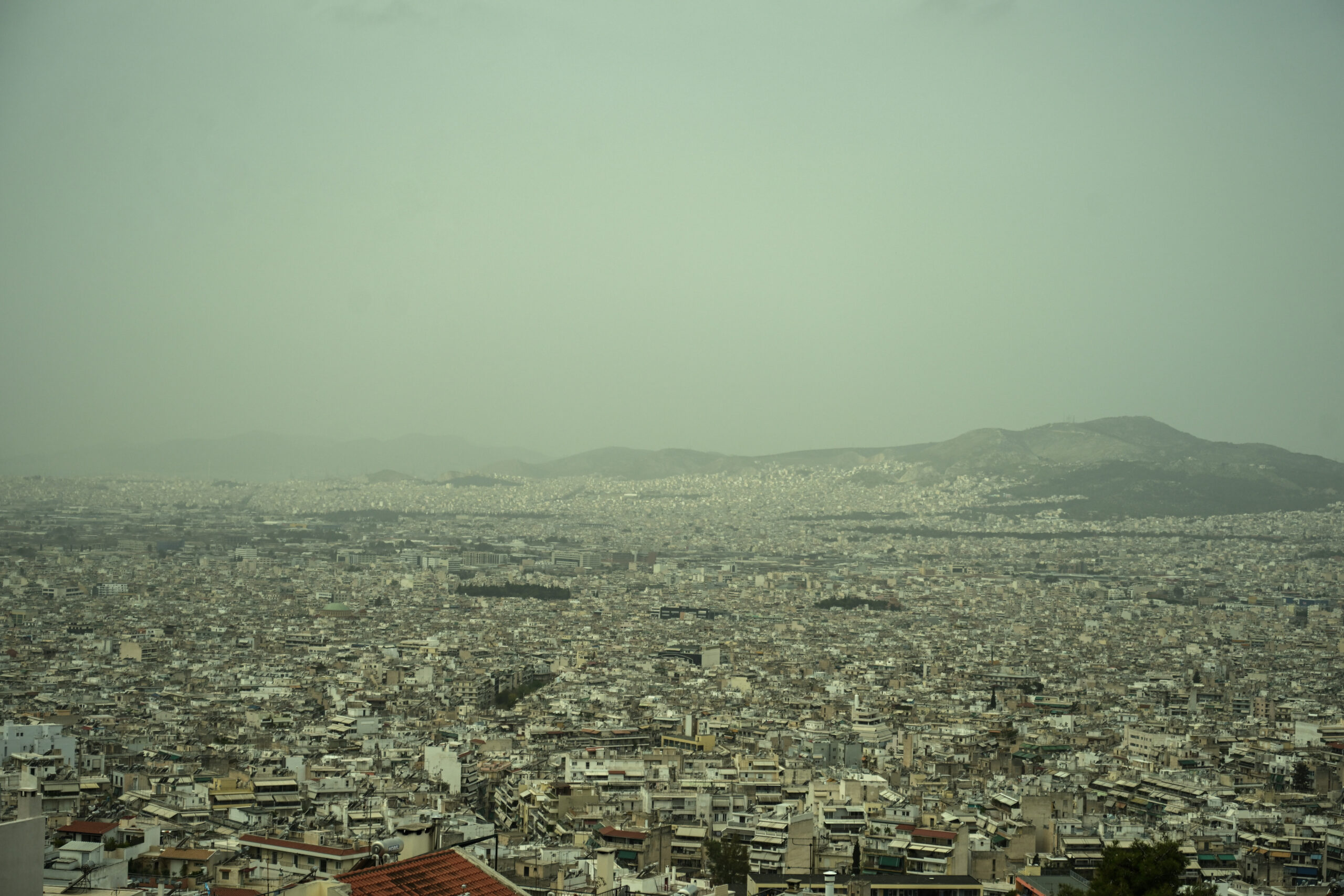 Αφρικανική σκόνη: Πόσο θα διαρκέσει η νέα εισβολή – Πώς θα εξελιχθεί το φαινόμενο