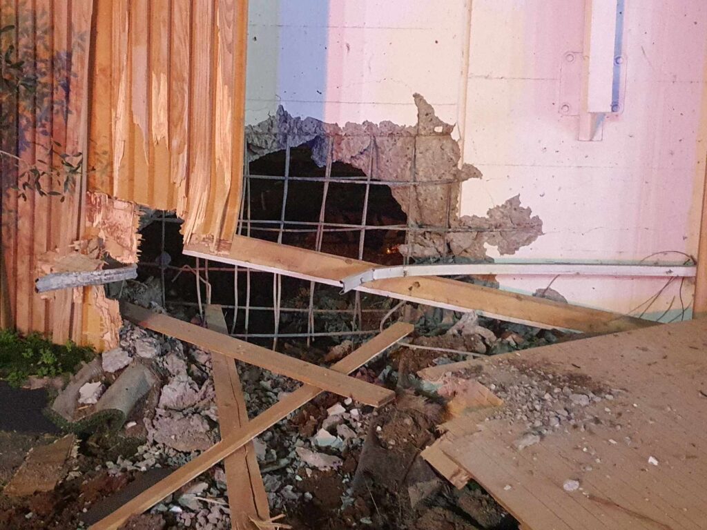 Πειραιάς: Ισχυρή έκρηξη βόμβας σε χώρο στάθμευσης
