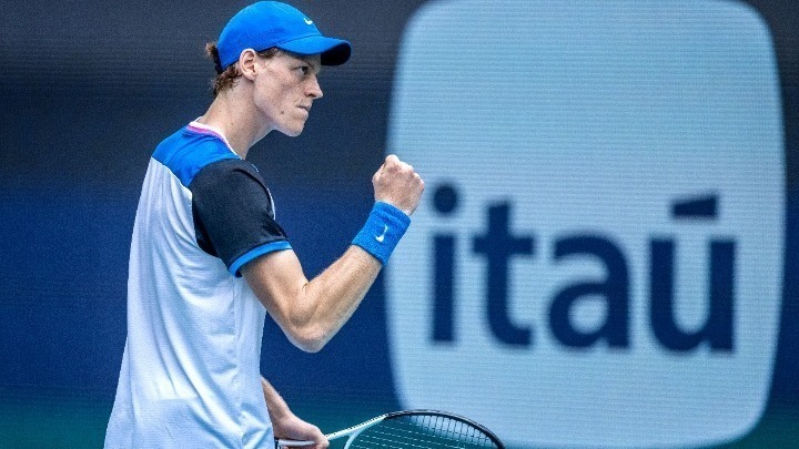 Miami Open: Ο Σίνερ έκανε… πάρτι με τον Μεντβέντεφ και πέρασε στον τελικό