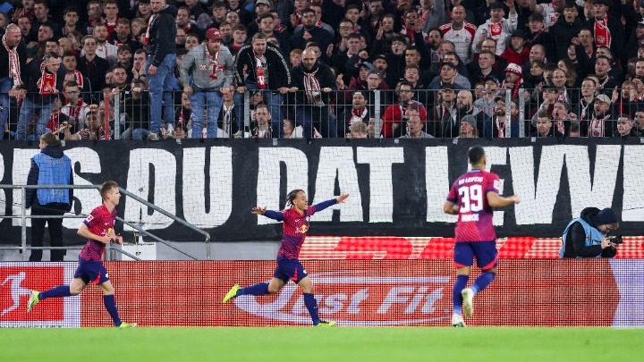 «Πολυβόλο» στο β΄ μέρος η Λειψία, 5-1 την Κολονία