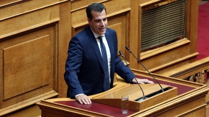 Πλεύρης: Συμπεριφέρεστε ως συνήγοροι υπεράσπισης του σταθμάρχη και όχι των θυμάτων για μικροπολιτικό όφελος