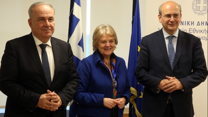 Συνάντηση Κ. Χατζηδάκη και Ν. Παπαθανάση με την Επίτροπο Ε. Φερέιρα – Το 100% αναμένεται να φθάσει η απορρόφηση των ευρωπαϊκών κονδυλίων
