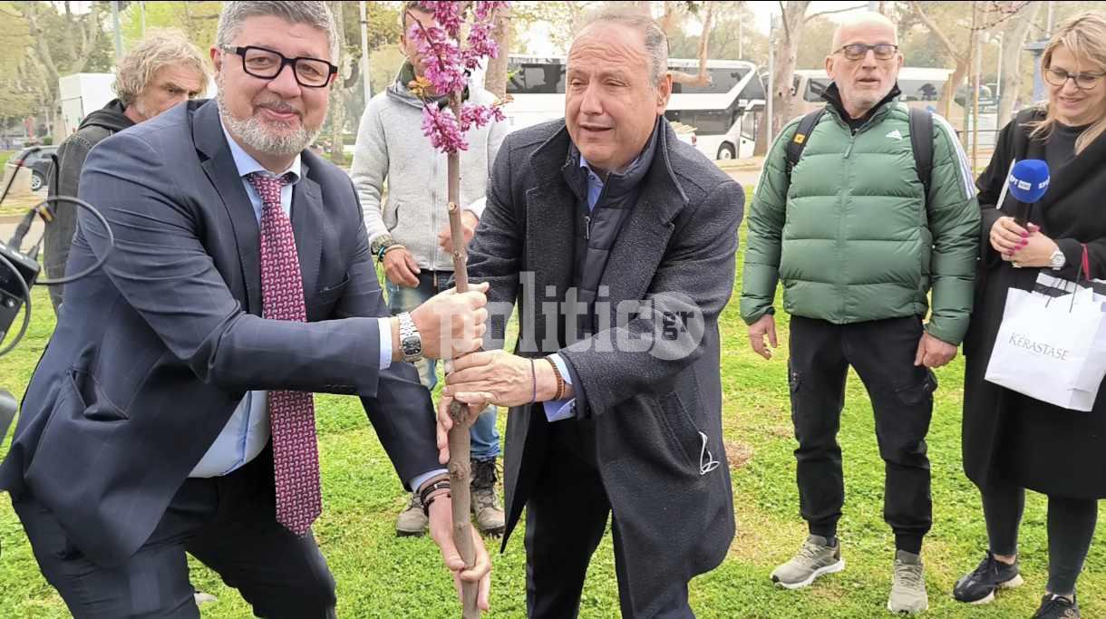 Δ. Θεσσαλονίκης: Δεντροφύτευση στη Νέα Παραλία – «Δεν θα είναι μόνο πνεύμονας οξυγόνου αλλά ένας πίνακας ζωγραφικής» είπε ο Στ. Αγγελούδης