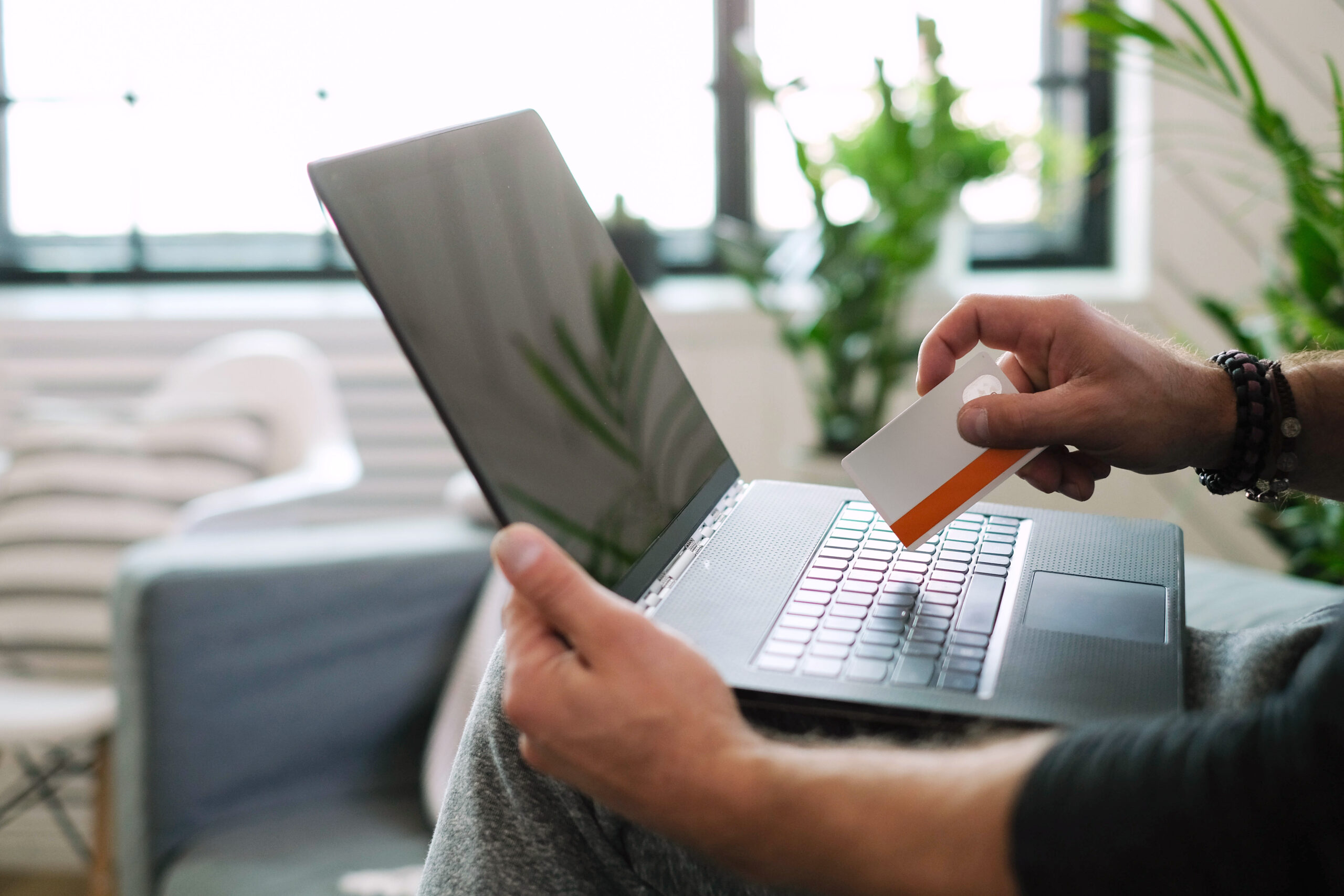 Πρόστιμο 120.000€ και «λουκέτο» σε e-shop – Δεν επέστρεφαν χρήματα