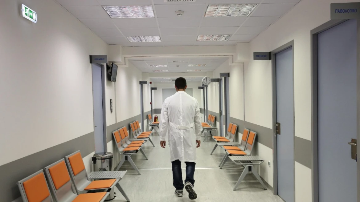 Άδωνις Γεωργιάδης: Μετά την κατακραυγή απέσυρε τη ρύθμιση για την είσοδο ιδιωτών στο ΕΣΥ