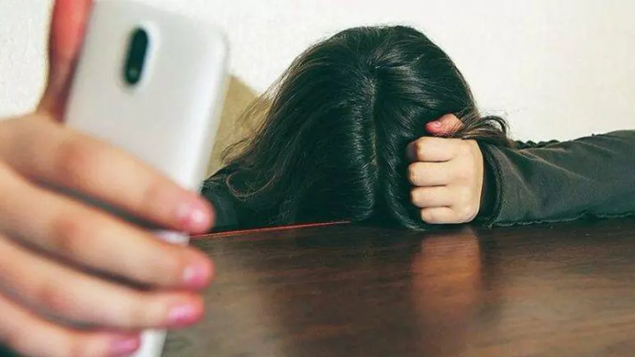 Θεσσαλονίκη: Αποφυλακίζεται άνδρας που είχε καταδικαστεί για revenge porn – Έστελνε πορνογραφικό υλικό στα παιδιά της συντρόφου του