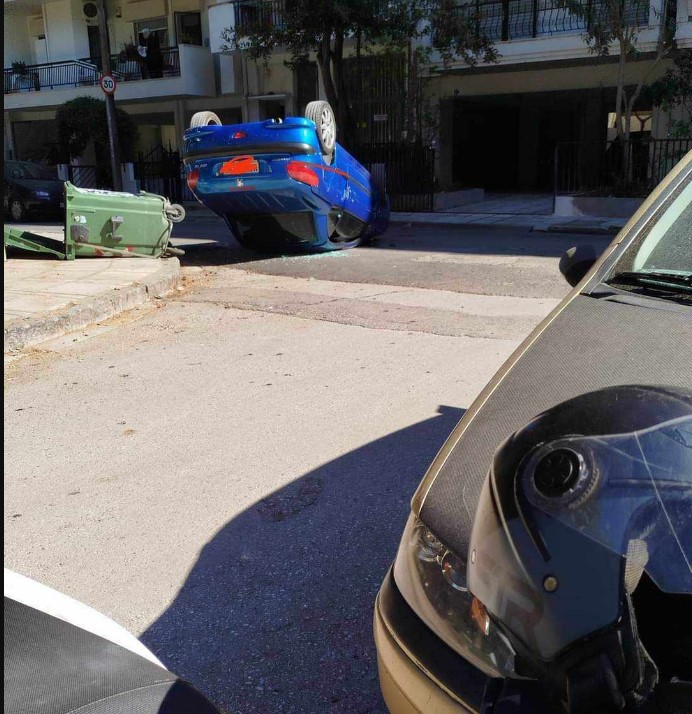 Καλαμαριά: Αυτοκίνητο αναποδογύρισε στην οδό Σουρμένων – Σε τι κατάσταση είναι η οδηγός (ΦΩΤΟ)
