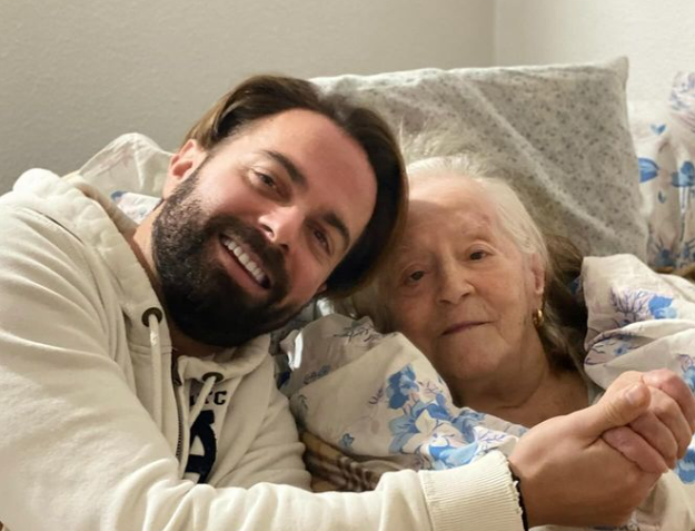 Η συγκινητική ανάρτηση του Ηλία Βρεττού  | «Καλό ταξίδι»