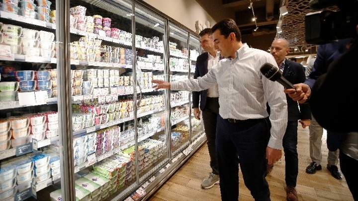Κ. Σκρέκας: Έως και 20% είναι οι μειώσεις τιμών σε πολλά προϊόντα