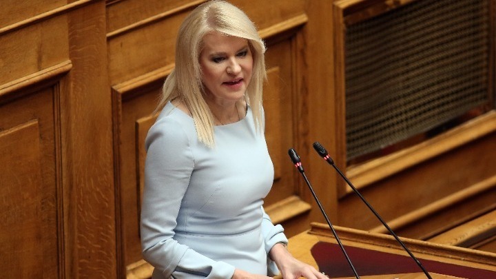 Θ. Τζάκρη: Να παραπεμφθεί ο Κ. Αχ. Καραμανλής στο φυσικό του δικαστή