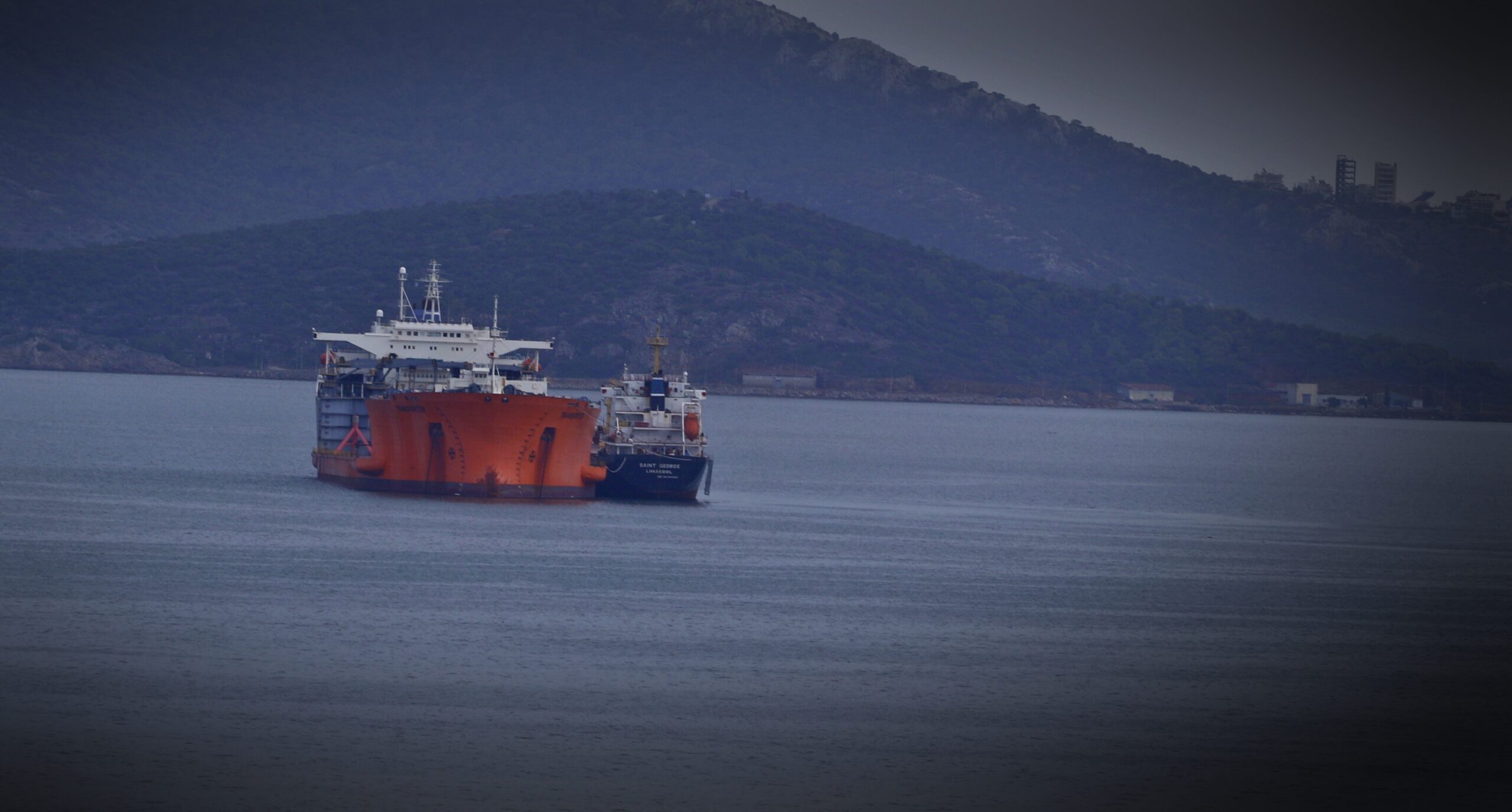 Προσάραξη εμπορικού πλοίου στην Ψέριμο