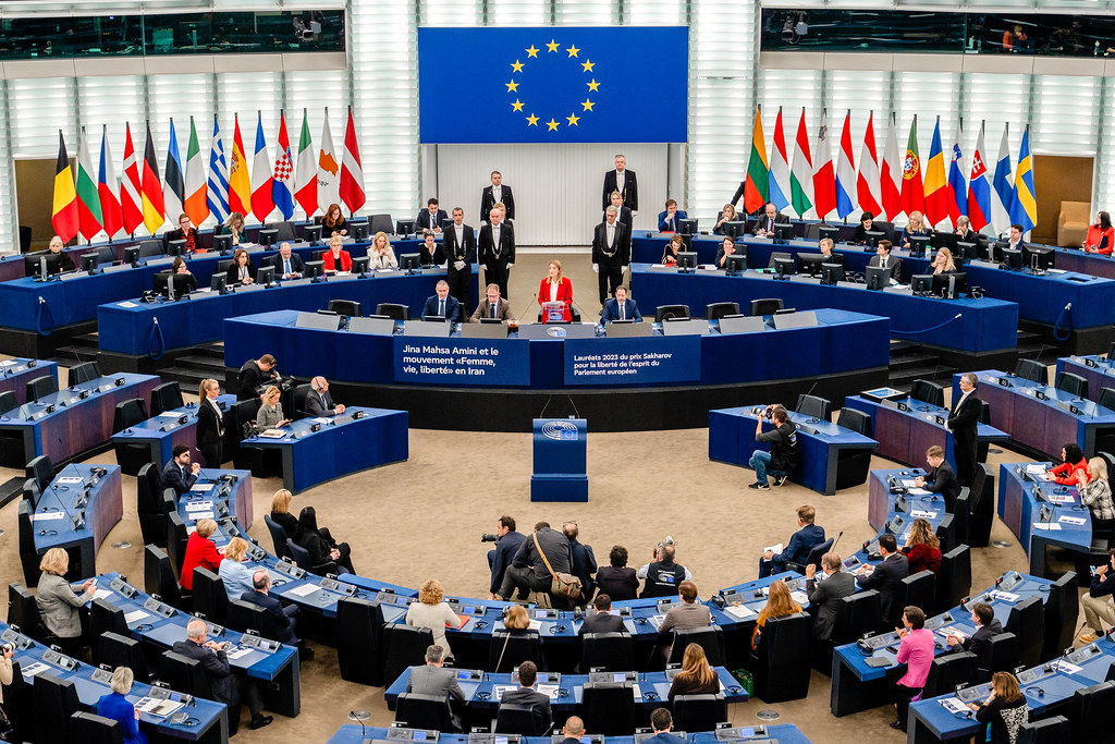 ΕΕ: Νέες κυρώσεις σε βάρος του Ιράν μετά την επίθεση στο Ισραήλ