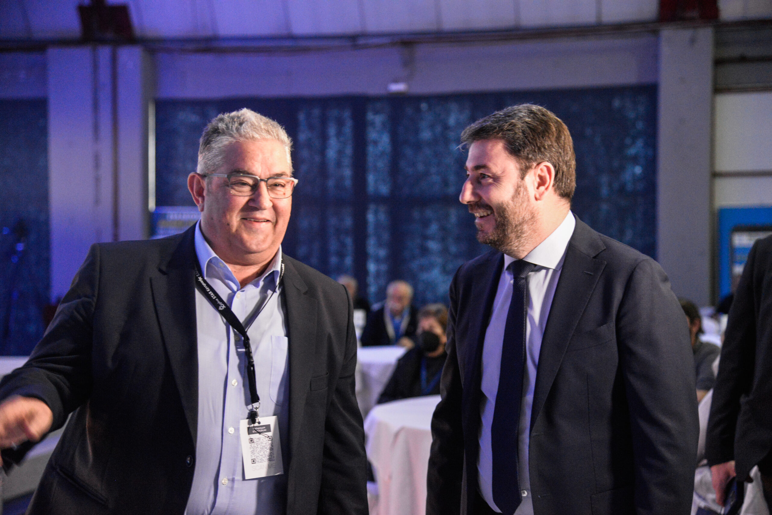 Τρολάρισμα από Ανδρουλάκη – Κουτσούμπα για τα «βαφτίσια» Κασσελάκη