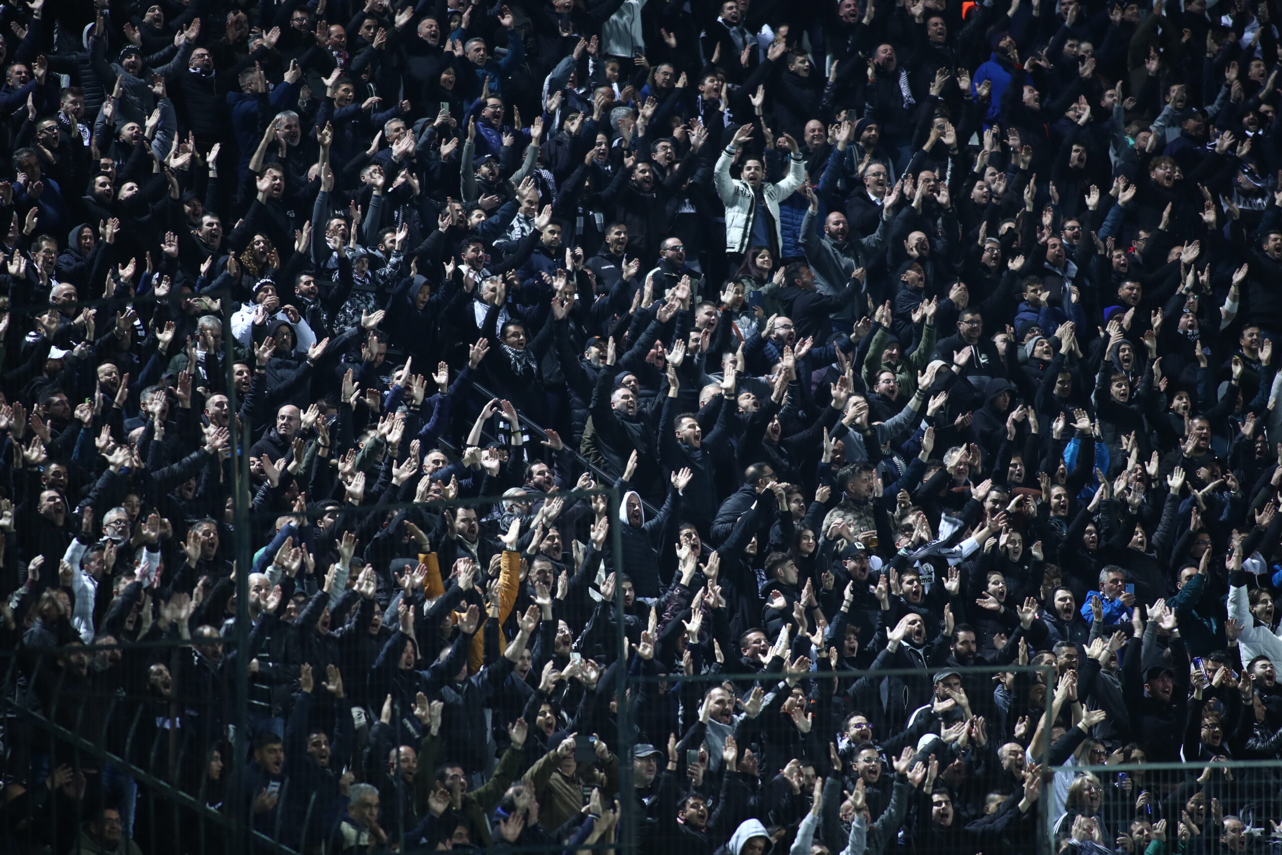 Έφτασε Θεσσαλονίκη η Μπριζ – Χαρακτηρίζουν την Τούμπα μαύρη «κόλαση»