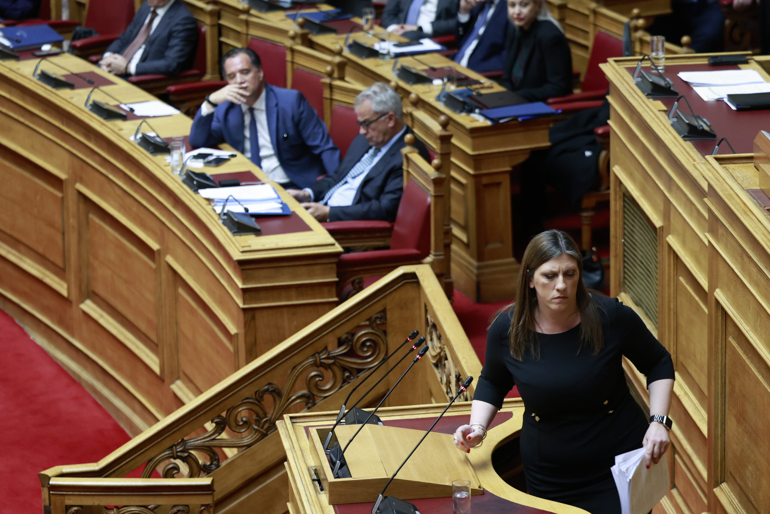 Κόντρα Γεωργιάδη – Κωνσταντοπούλου: Κοροϊδεύατε τον κόσμο με καρδούλες για να μπείτε στη Βουλή – Θυμίζετε μάτσο άνδρα που βρίζει γυναίκες