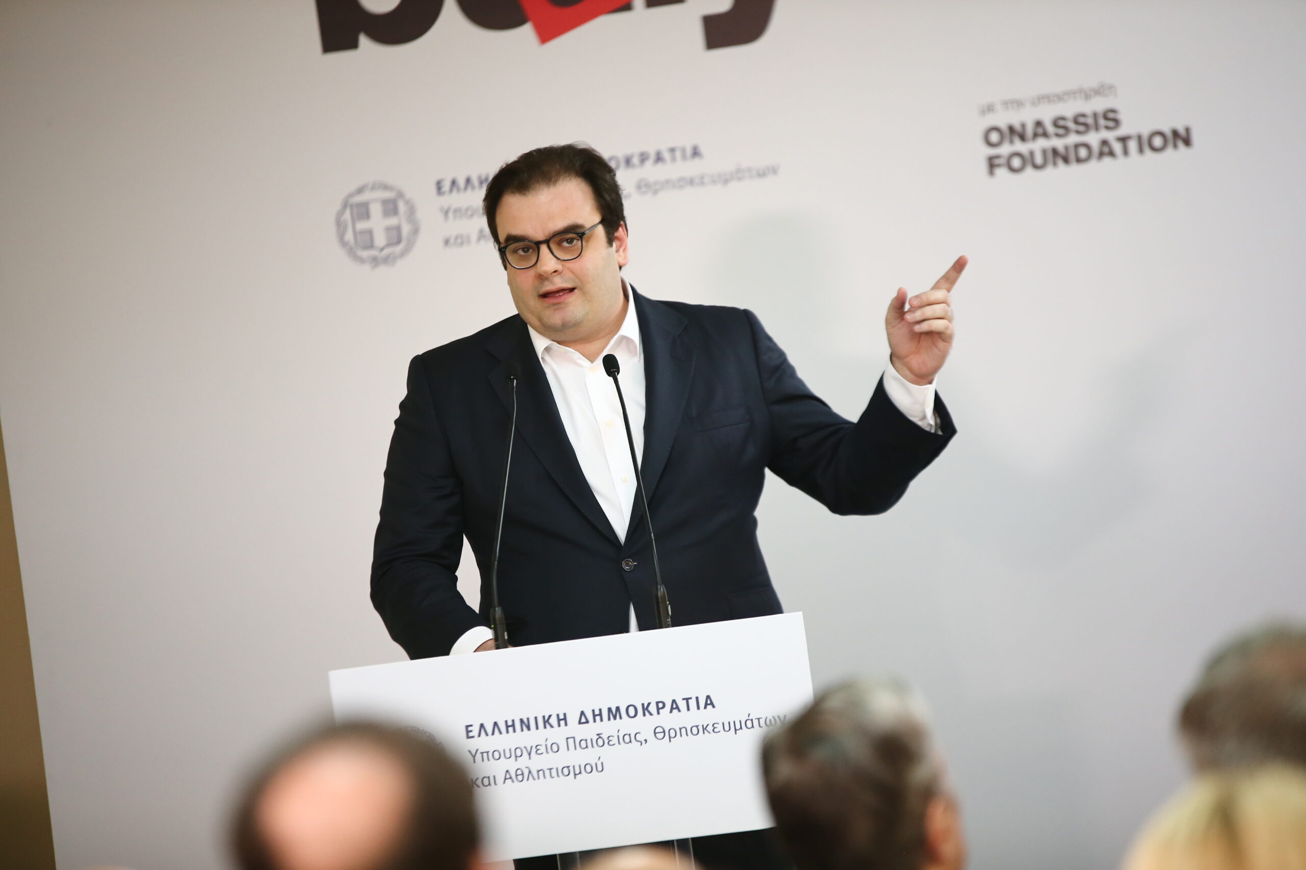 Eθνικό σχέδιο κατά του bullying | Επανέρχεται η πενθήμερη αποβολή και ψηφιοποιείται το απουσιολόγιο – Τι αλλάζει με τα κινητά