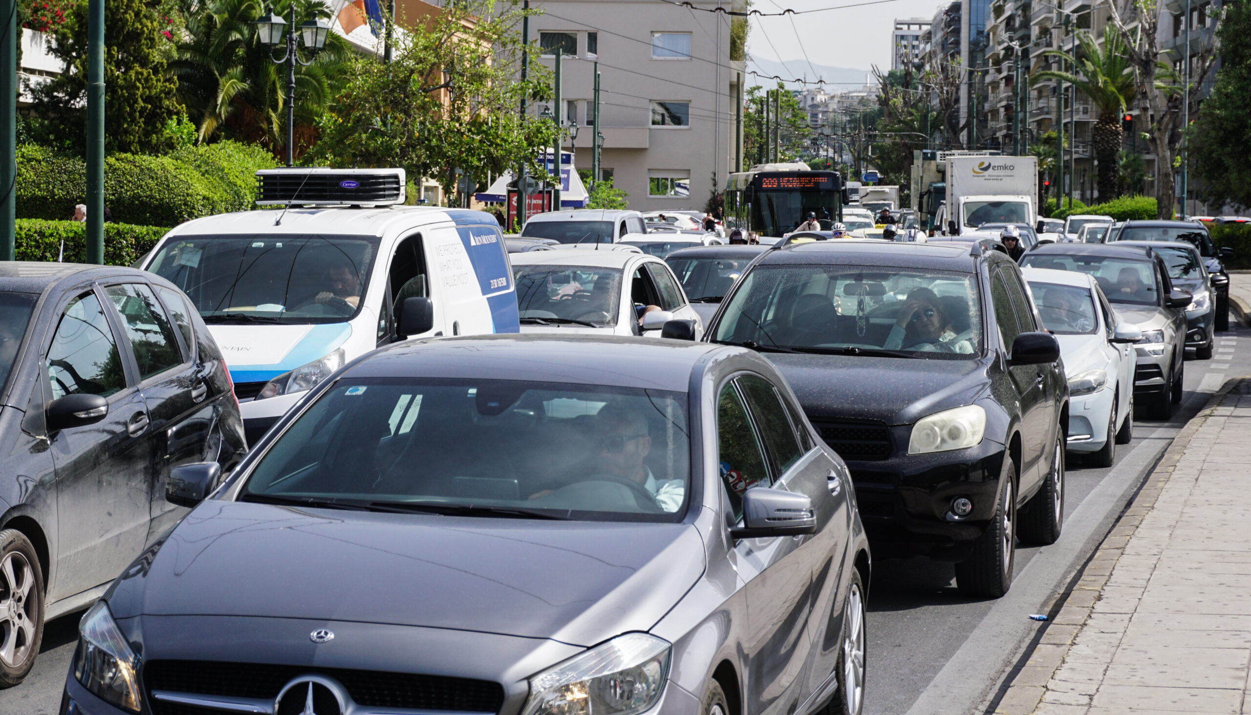 Τέλη κυκλοφορίας: Αλλαγές στα πρόστιμα και στην πληρωμή με τον μήνα