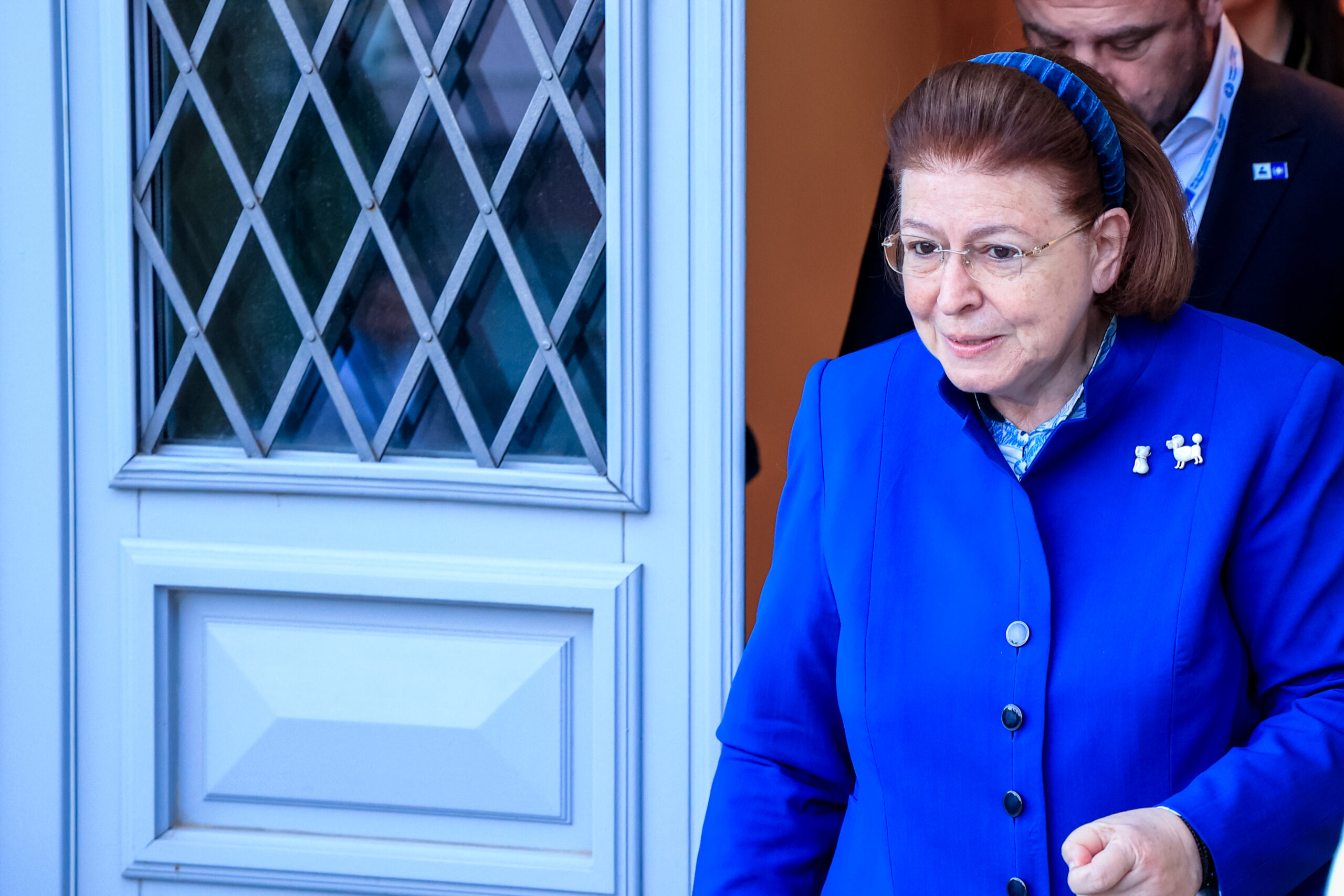 Νίσυρος: Αγωγή και μήνυση από τη Μενδώνη σε εφημερίδα