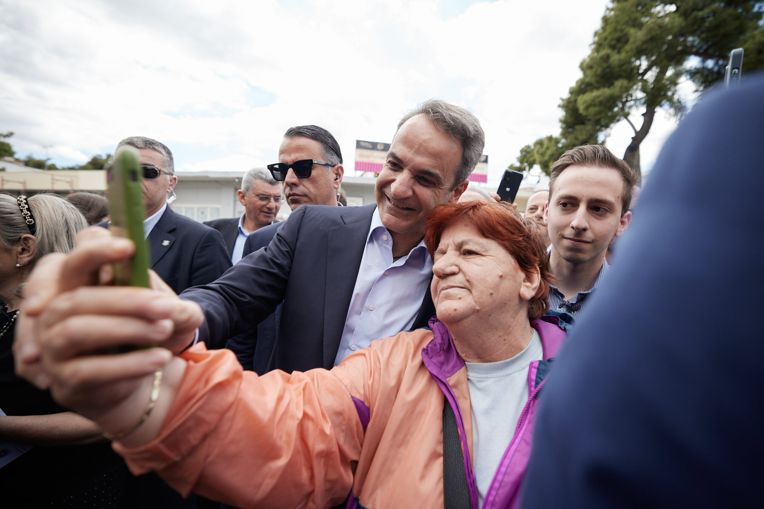 Μητσοτάκης κατά Βελόπουλου – «Κάποιοι καπηλεύονται με τον πιο πρόστυχο τρόπο την χριστιανική πίστη»