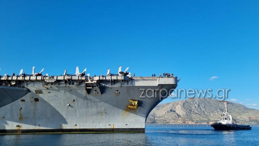 Έδεσε στα Χανιά το θηριώδες αεροπλανοφόρο «Eisenhower» (ΕΙΚΟΝΕΣ)