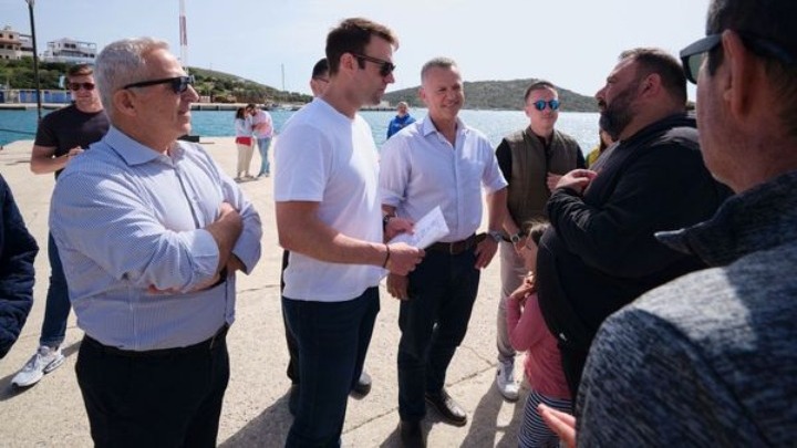 Στους Λειψούς και τους Αρκιούς ο Στέφανος Κασσελάκης (ΒΙΝΤΕΟ)