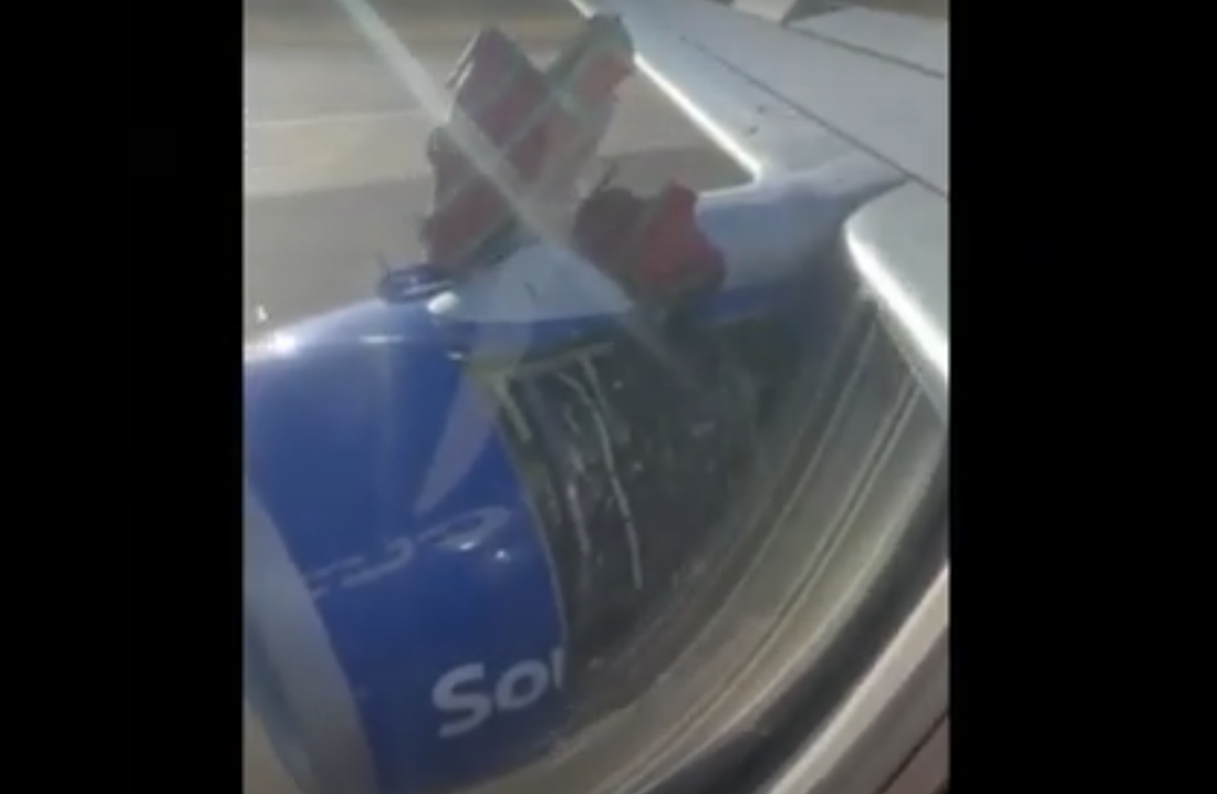 ΗΠΑ | Αποκολλήθηκε κάλυμμα κινητήρα Boeing 737-800 εν ώρα πτήσης – Σώοι οι επιβάτες