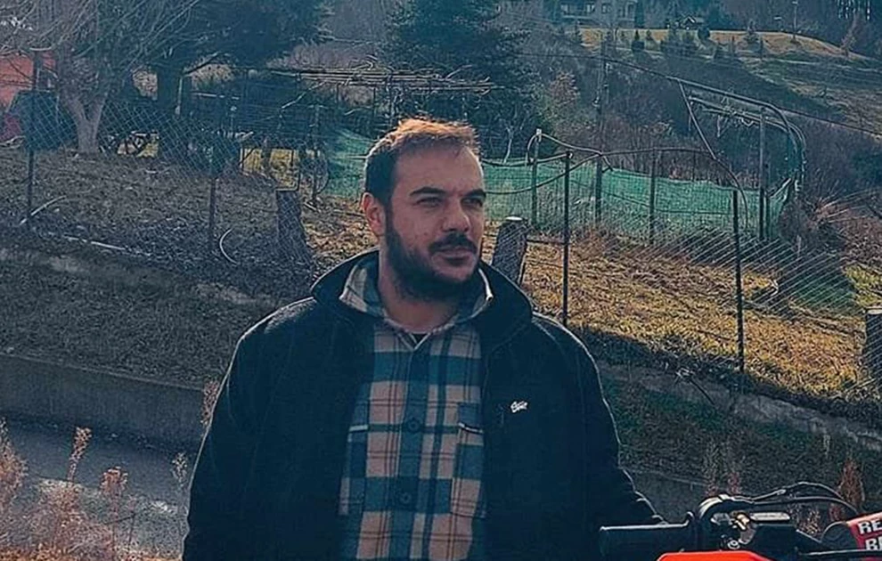 Πειραιάς: Το τελευταίο αντίο στον αστυνομικό που καταπλακώθηκε από κτίριο – «Ήταν από τα καλύτερα παιδιά»