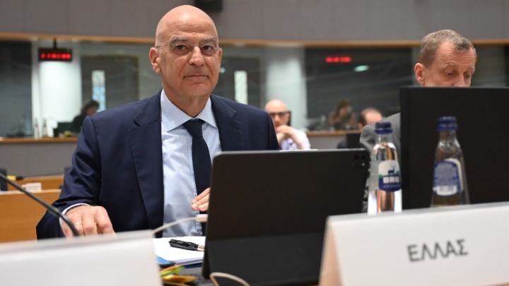 Συνομιλίες Ν. Δένδια με Μπορέλ και Στόλτενμπεργκ στο περιθώριο του Συμβουλίου Εξωτερικών Υποθέσεων