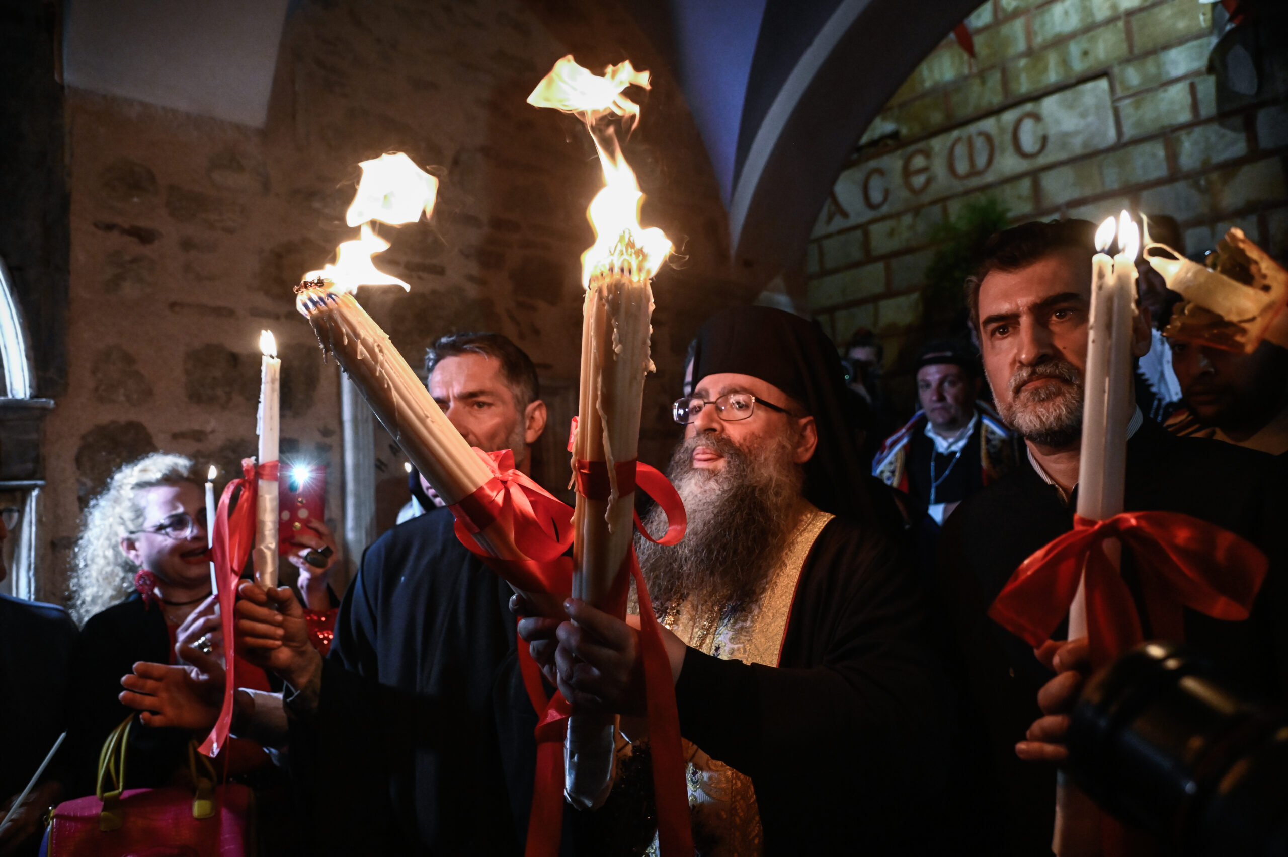 Ανάσταση: Στα Ιεροσόλυμα για το Άγιος Φως ο υφυπουργός Εξωτερικών Γιώργος Κώτσηρας