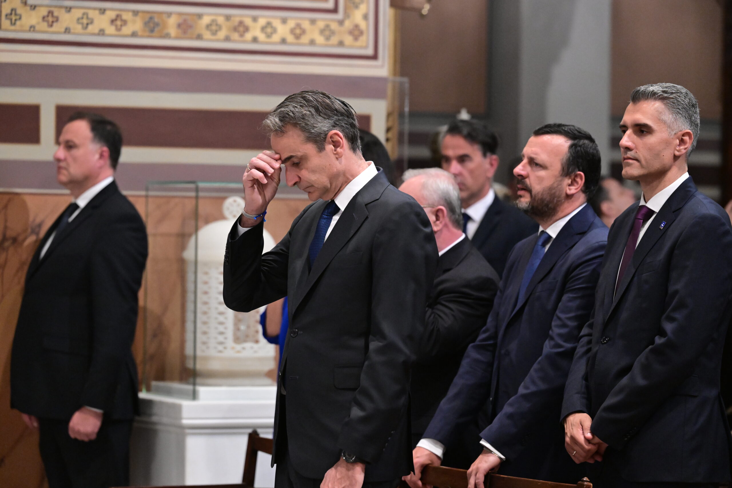 Στη Μητρόπολη Αθηνών ο πρωθυπουργός Κυριάκος Μητσοτάκης (ΕΙΚΟΝΕΣ)
