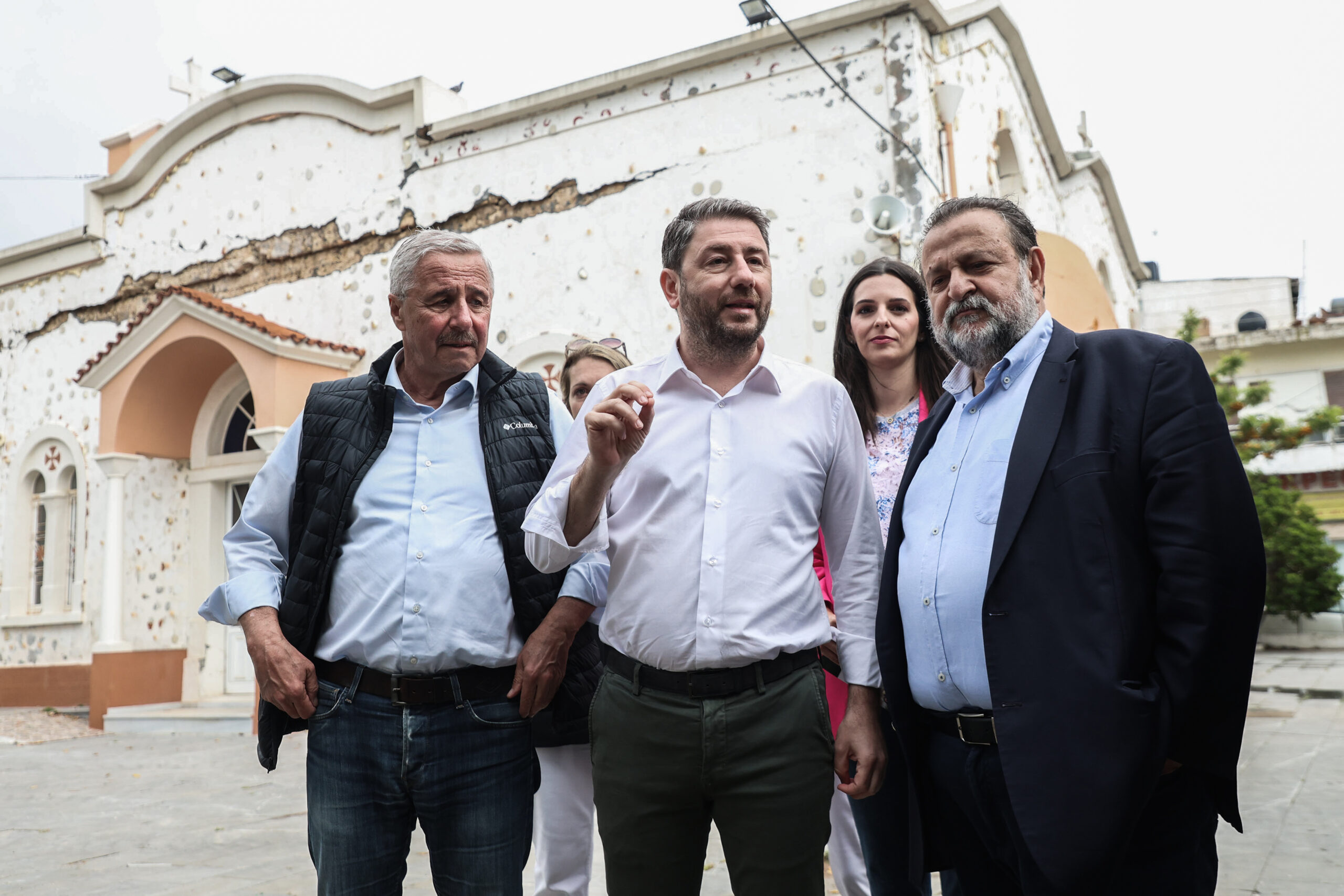 Ανδρουλάκης από Κρήτη: O πρόεδρος του ΠΑΣΟΚ-ΚΙΝΑΛ συνομίλησε με φορείς και σεισμόπληκτους (ΦΩΤΟΓΡΑΦΙΕΣ)