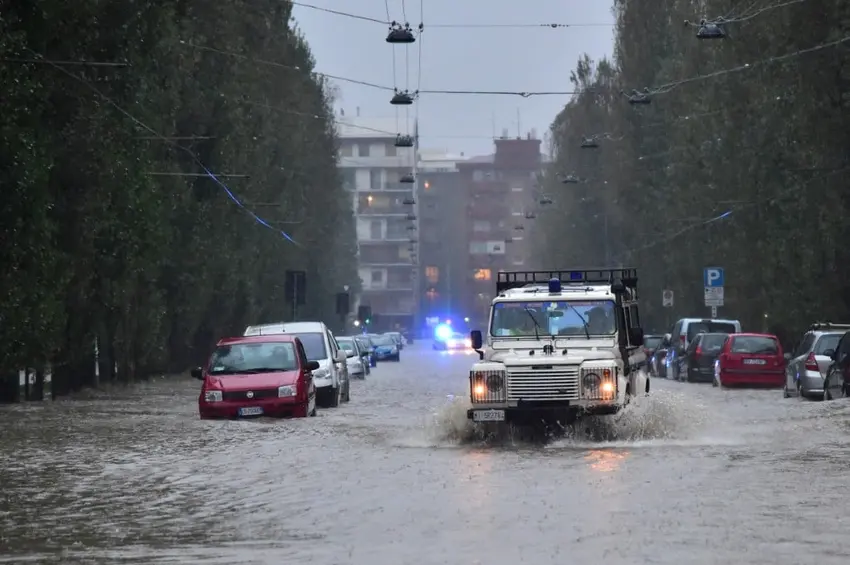 Ιταλία: Νέες πλημμύρες από τις βροχοπτώσεις – Ποτάμια οι δρόμοι στην περιφέρεια Βένετο