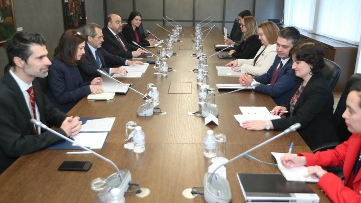 ΒΤΑ: Τα υπουργεία Εξωτερικών Βουλγαρίας και Ελλάδας διεξάγουν πολιτικές διαβουλεύσεις για τρέχοντα θέματα της ευρωπαϊκής ατζέντας